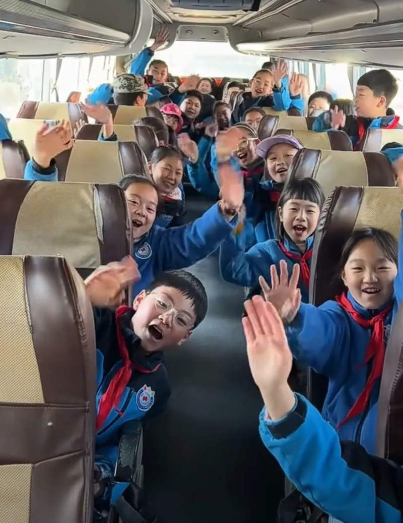 六年级将走进湾沚区鸠兹湾,通过"丰收之旅"体验美丽乡村的魅力.