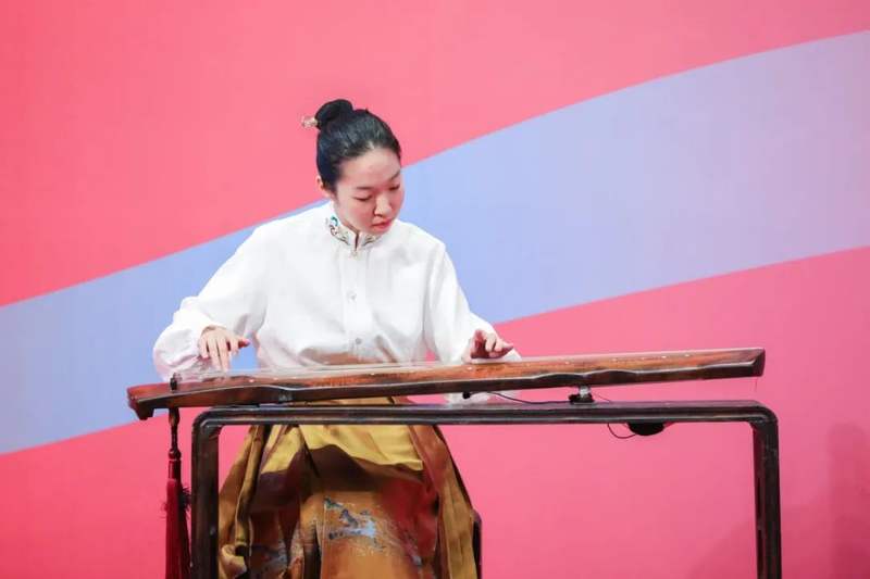 美国中学生在北大的一天