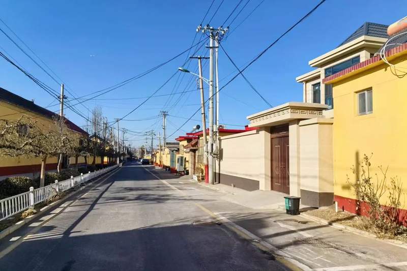 村名由来:明代,上林苑在衙门村设良牧署,周围大片土地皆为牧场,牧场内