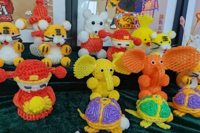 以展促扶 太阳宫地区举办残疾人手工作品展活动