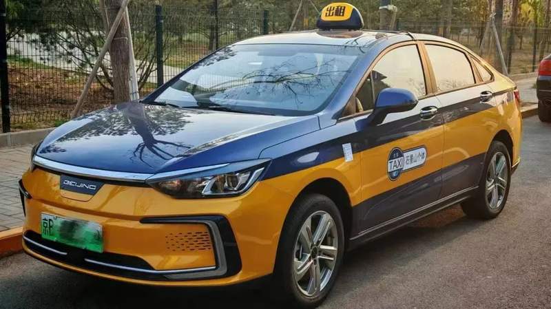 石景山首批个体巡游出租车驶向新能源时代!各时期出租车长这样