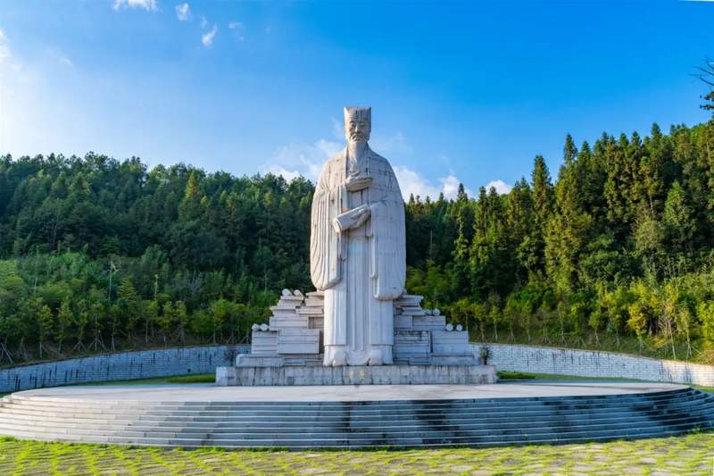 武夷梦华录武夷·梦华录通过对建盏,建本,朱熹,宋慈等文化的深度挖掘