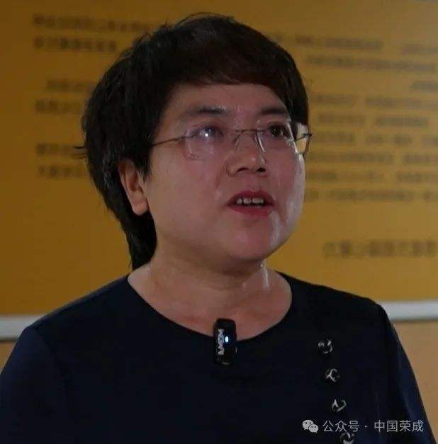 荣成市实验小学党支部书记 校长 鞠文玲:video player is loading.