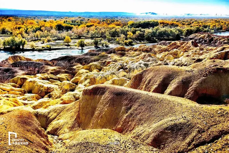 读者·偶尔路过布尔津中哈边界大峡谷——布尔津就来到与三国接壤的边