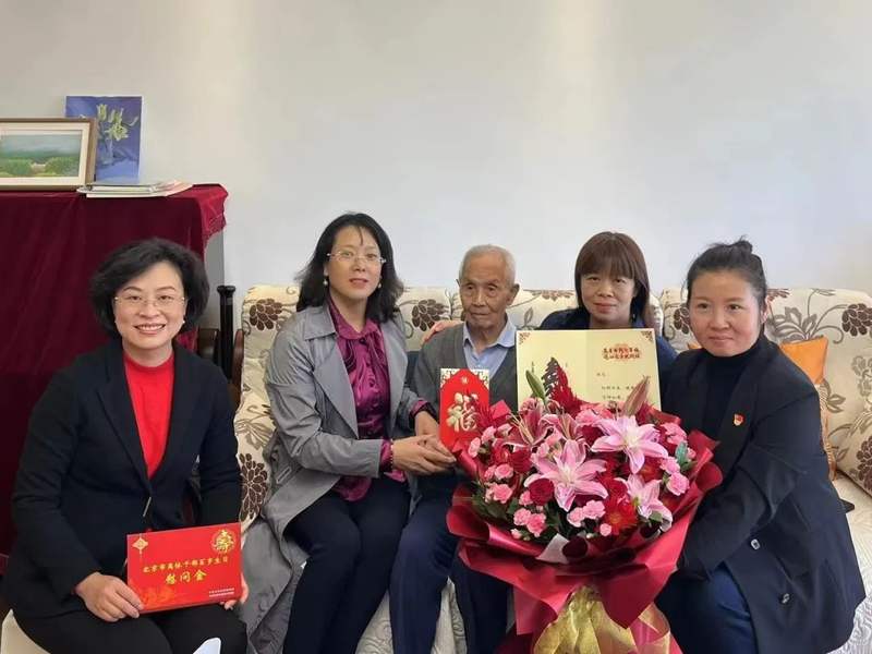 北京市离休干部百岁生日慰问金标准提高_市委老干部局规范百岁生日慰问工作_北京市老干部局