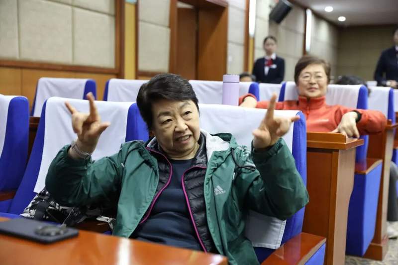 重阳节健康大讲堂_北京市老干部_科学运动养生守护银龄健康