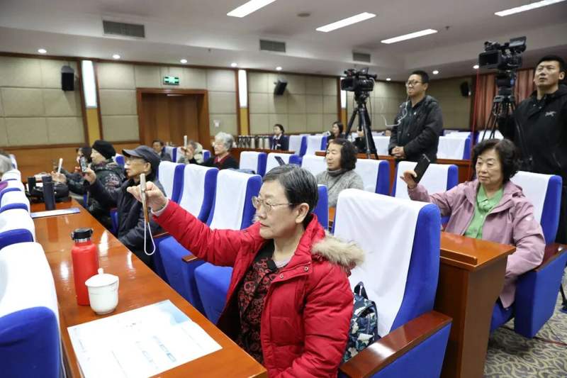 北京市老干部_科学运动养生守护银龄健康_重阳节健康大讲堂