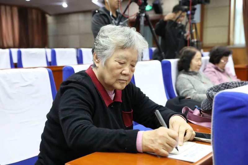 重阳节健康大讲堂_科学运动养生守护银龄健康_北京市老干部