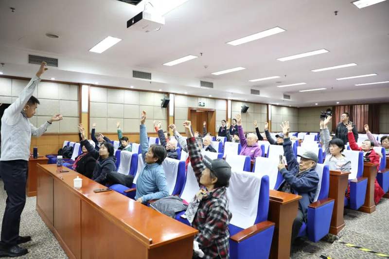 北京市老干部_科学运动养生守护银龄健康_重阳节健康大讲堂